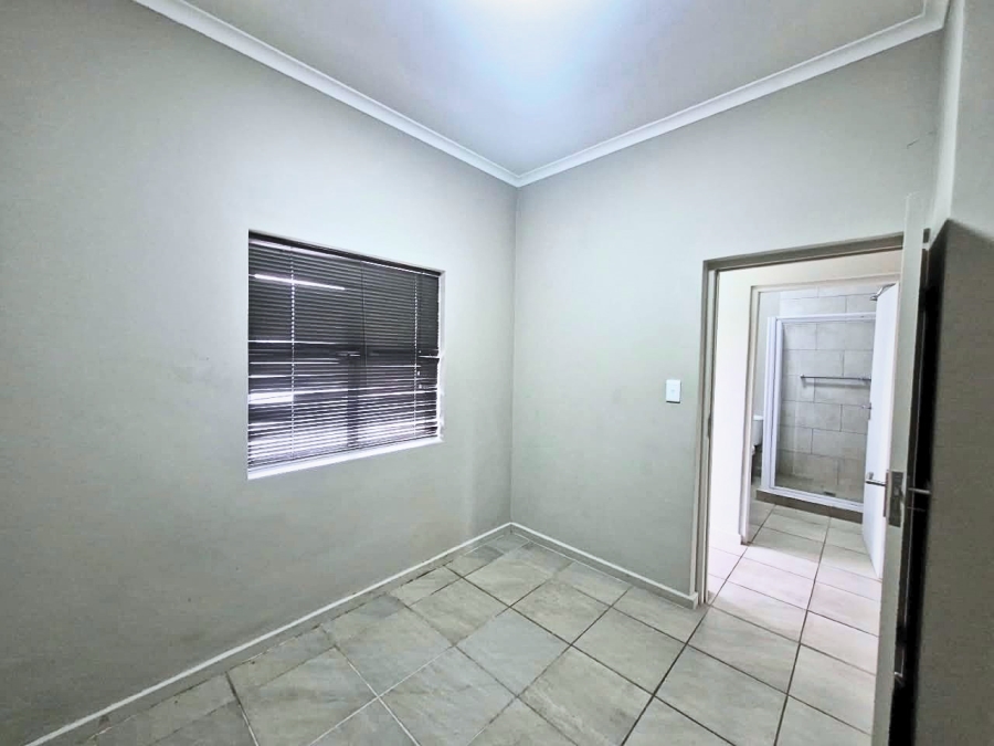 To Let 2 Bedroom Property for Rent in Haasendal Western Cape